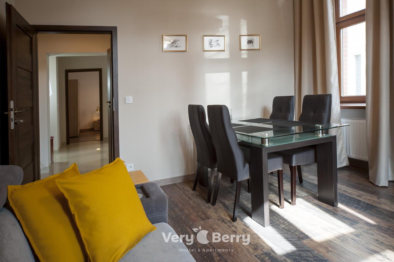 Przestronny Apartament Very Berry W Poznaniu Z Dwiema Sypialniami By Noclegi Renters Exterior foto